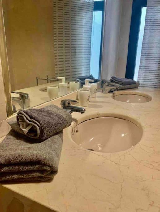 티아즈 Riviera Park 7A - Air Con- Wi-Fi- Uk Channels- 5 Minutes Walking From The Sea 아파트 외부 사진